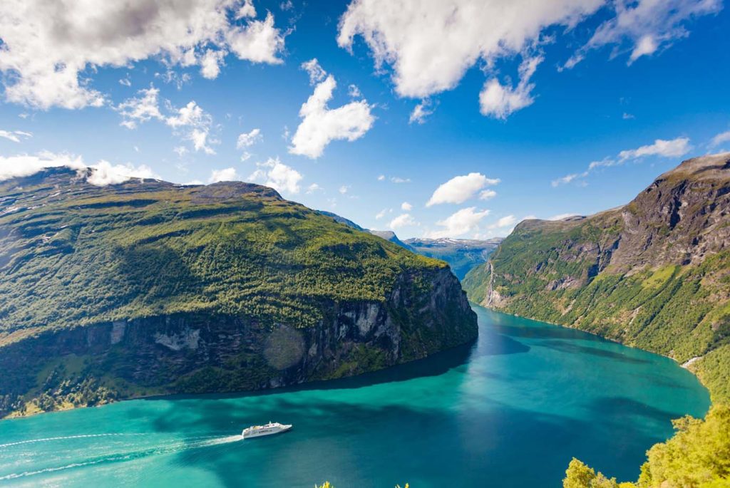 Croisière dans les Fjords d’Oslo : Une Aventure Majestueuse dans les Paysages Norvégiens