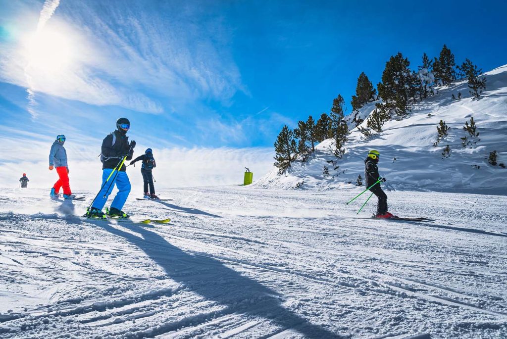 Les plaisirs hivernaux à Copenhague : Découvrez le ski dans les stations avoisinantes