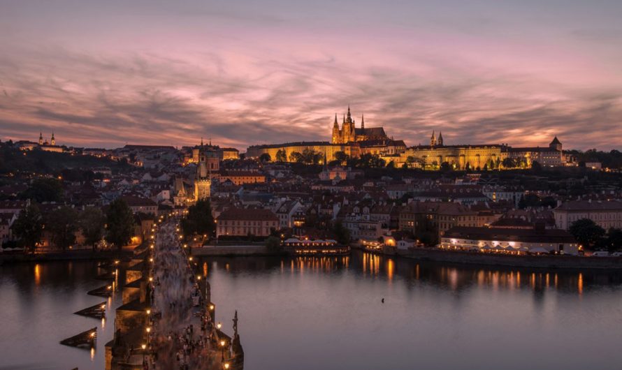 Croisière Magique sur la Vltava en Hiver : Prague sous un Nouvel Angle