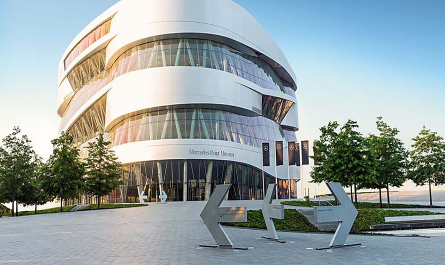 Visite du Musée Mercedes-Benz à Stuttgart : un pèlerinage pour les passionnés d&rsquo;automobile